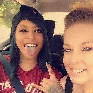 Meet your Posher, Nakea